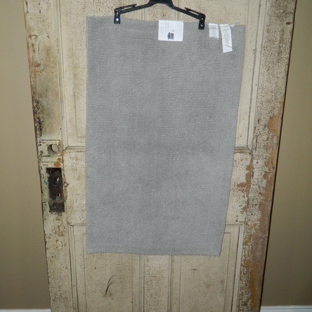 Pottery Barn Classic Loop Bath Rug Gray - Picture 4 of 4